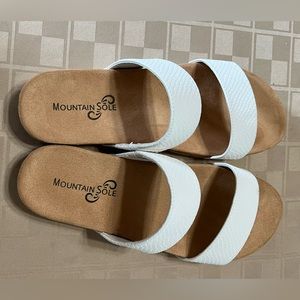 Mountain Sole Sintetico Womens Size 9M Slip-on White Sandal New With Box EU 40.5